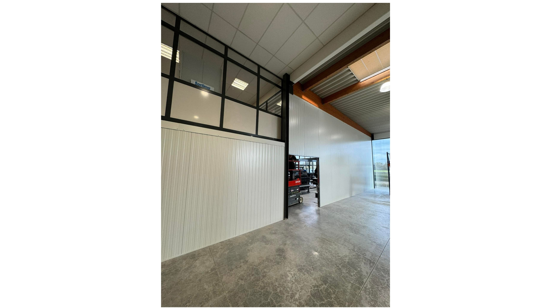 Binnenwand gezet met sandwichpaneel wall 1000VB