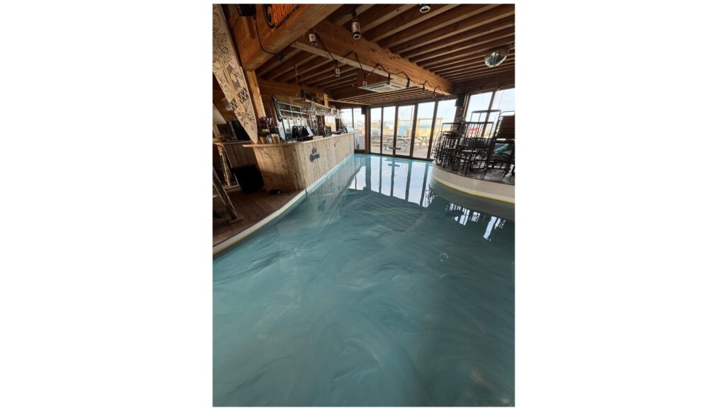 Gietvloer Knokke beach bar