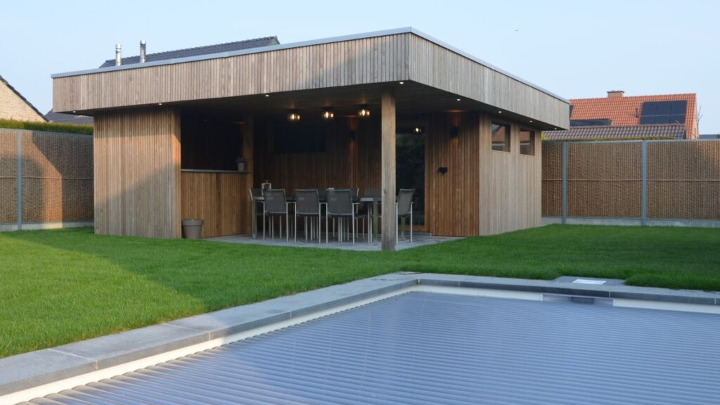 Totaalrealisatie met buitenkeuken in Gits