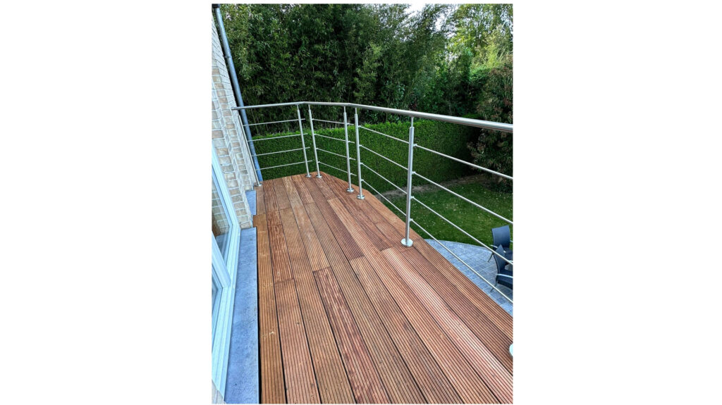 Plaatsing outdoor inox balustrade