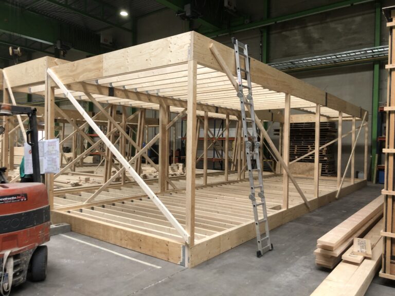 Compacte cohousen met 3 gezinnen