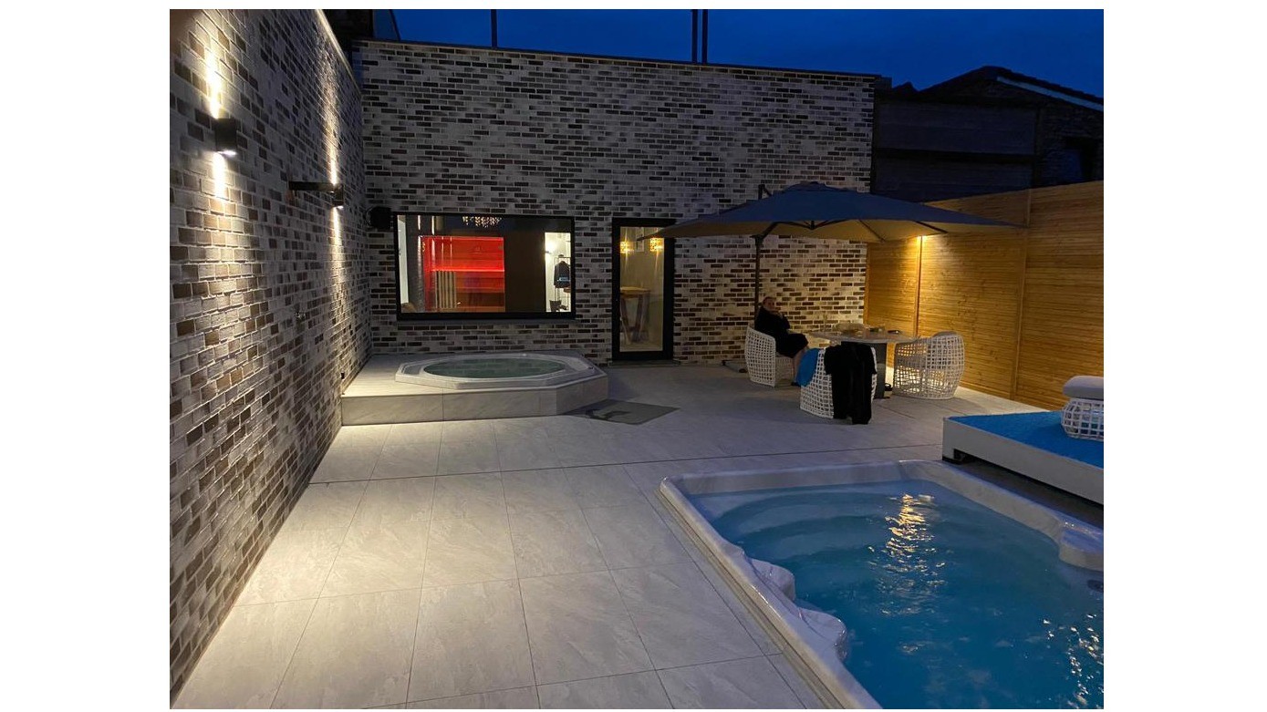 Vlarem II overloopbad en swim met schuivend terras