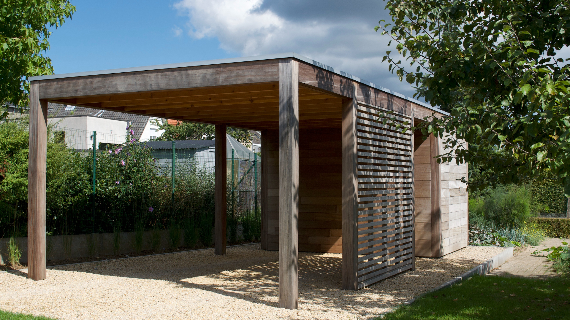 Tuinhuizen en carports op maat
