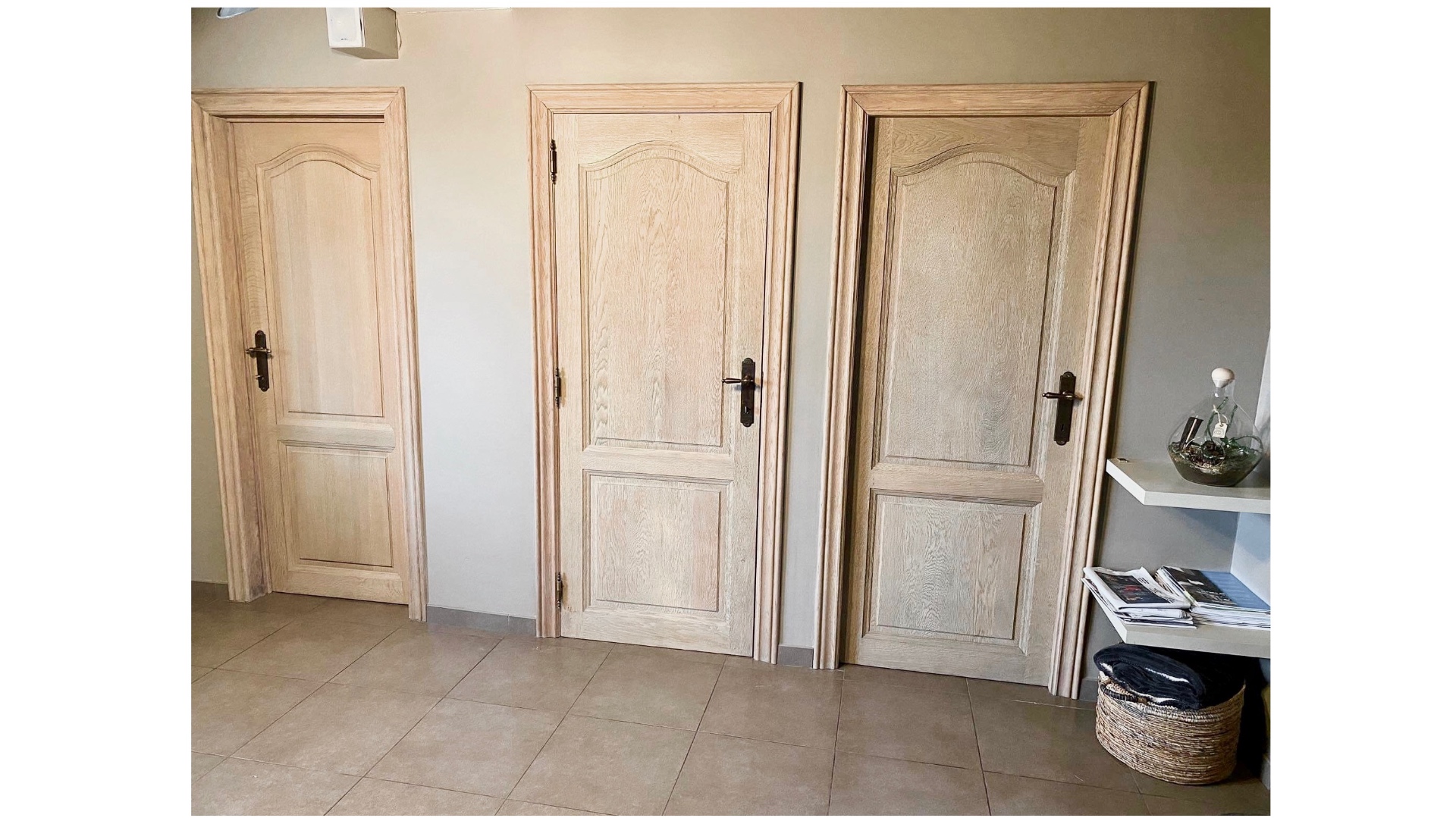 Luchtgommen en afwerken van meubels en interieur