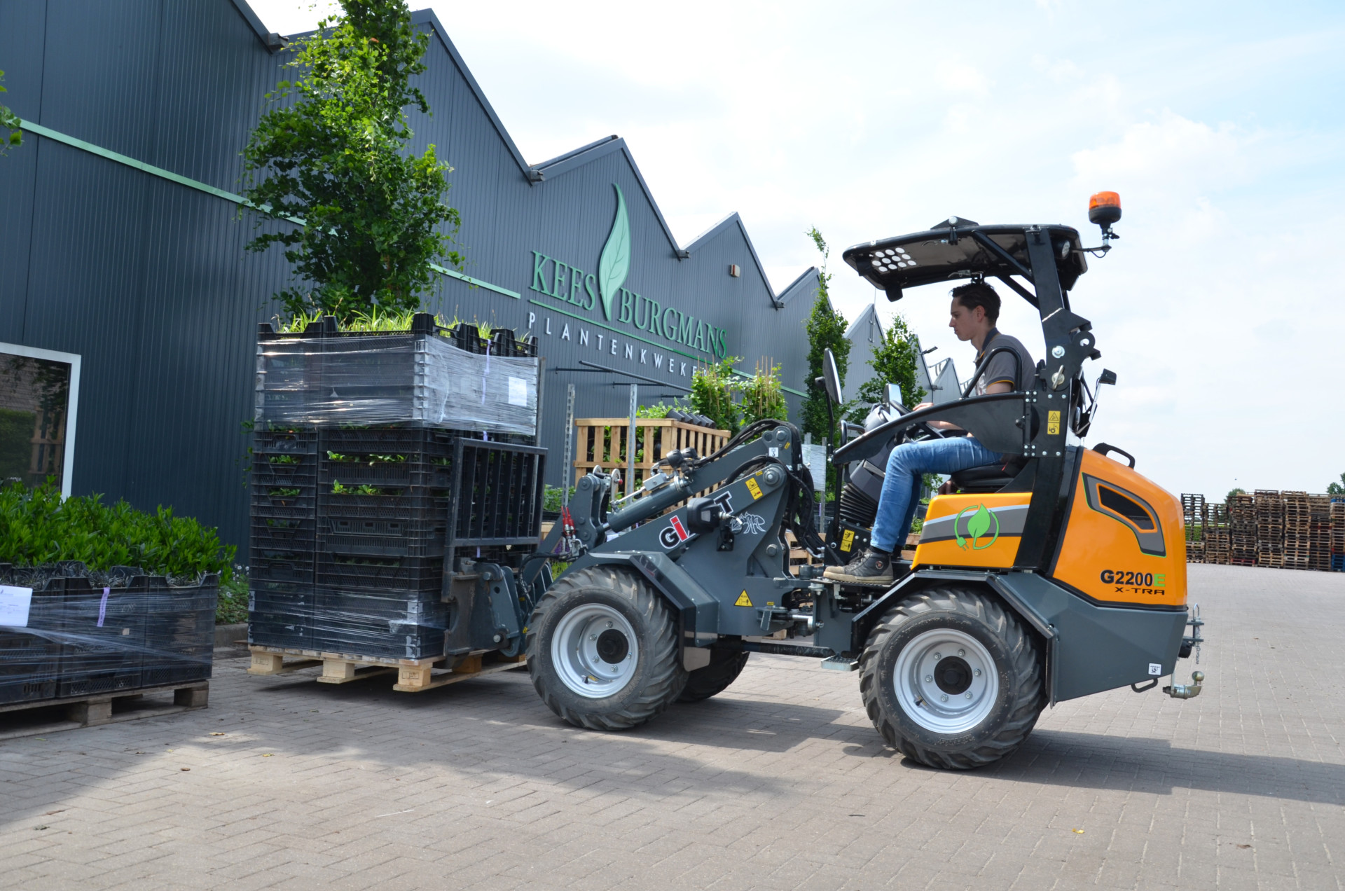 GIANT G2200E X-TRA