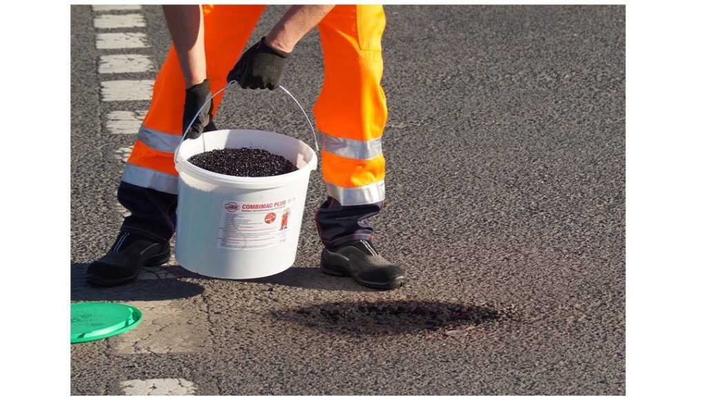 Wij leveren diverse soorten [reactieve] koude asfalt reparatieproducten