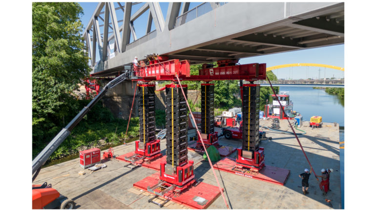 JS250 box jacking system @Violette Brücke Duisburg