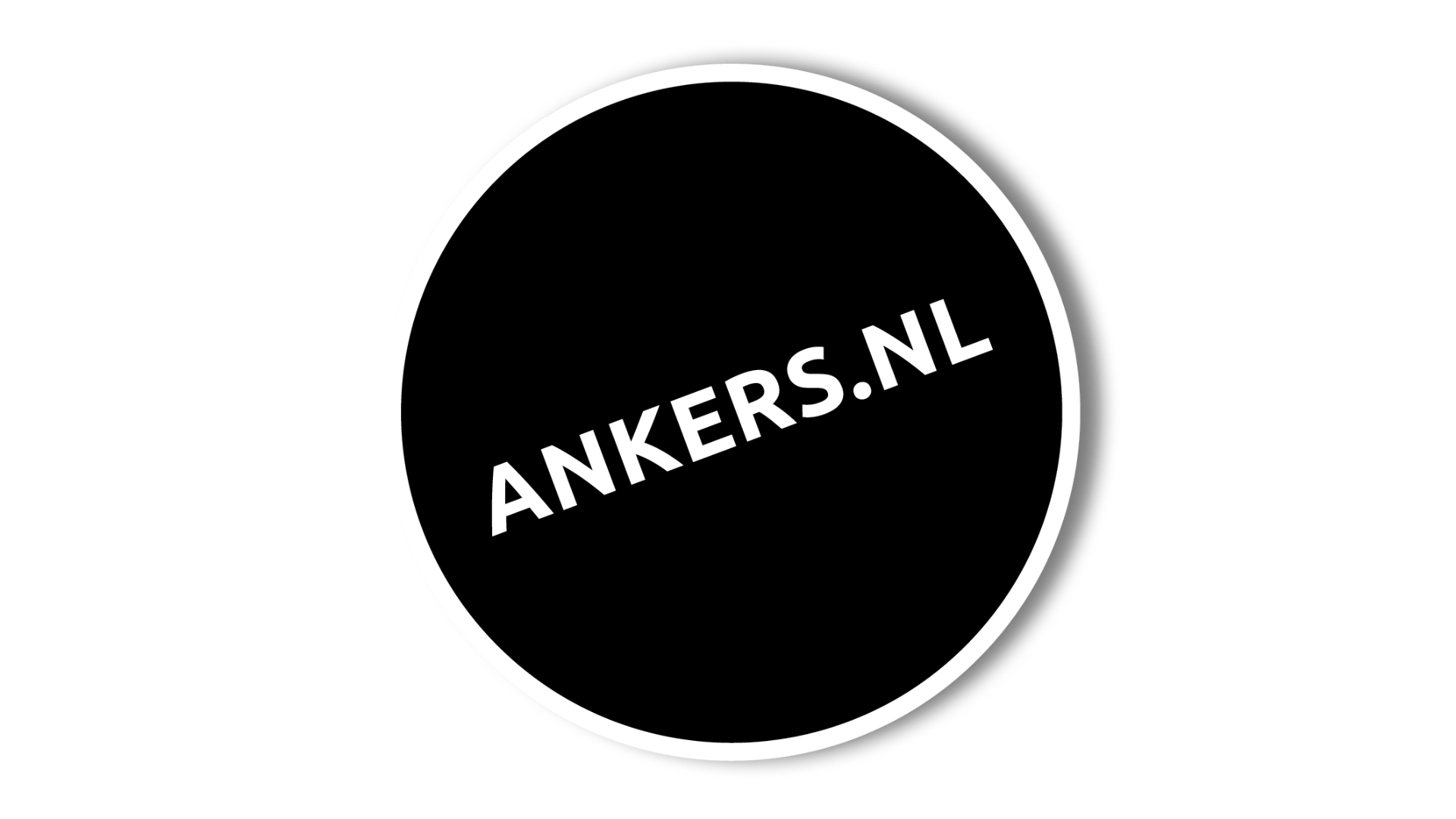 Wit ANKERS.NL-logo in cirkel op zwarte achtergrond