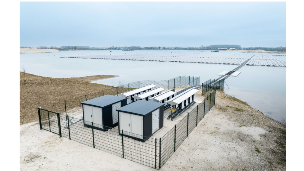 Voltens koppelt zonne- en windenergie aan slimme batterijopslag met transformatorstations