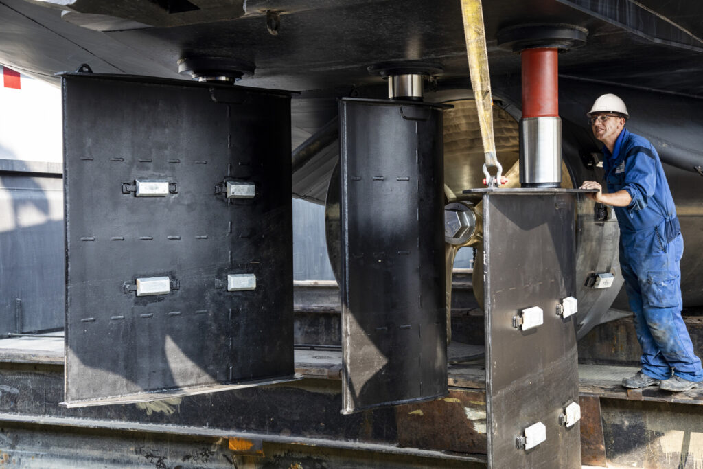 24/7 Global Service Network