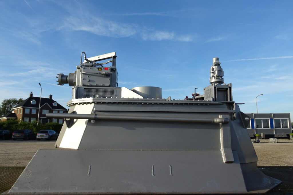 De Gerlien van Tiem bowthrusters, steering grid or 4- channel