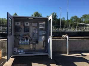 Complete analyzer voor ammonia, fosfaat, nitraat en opgelost zuurstof voor RWZI