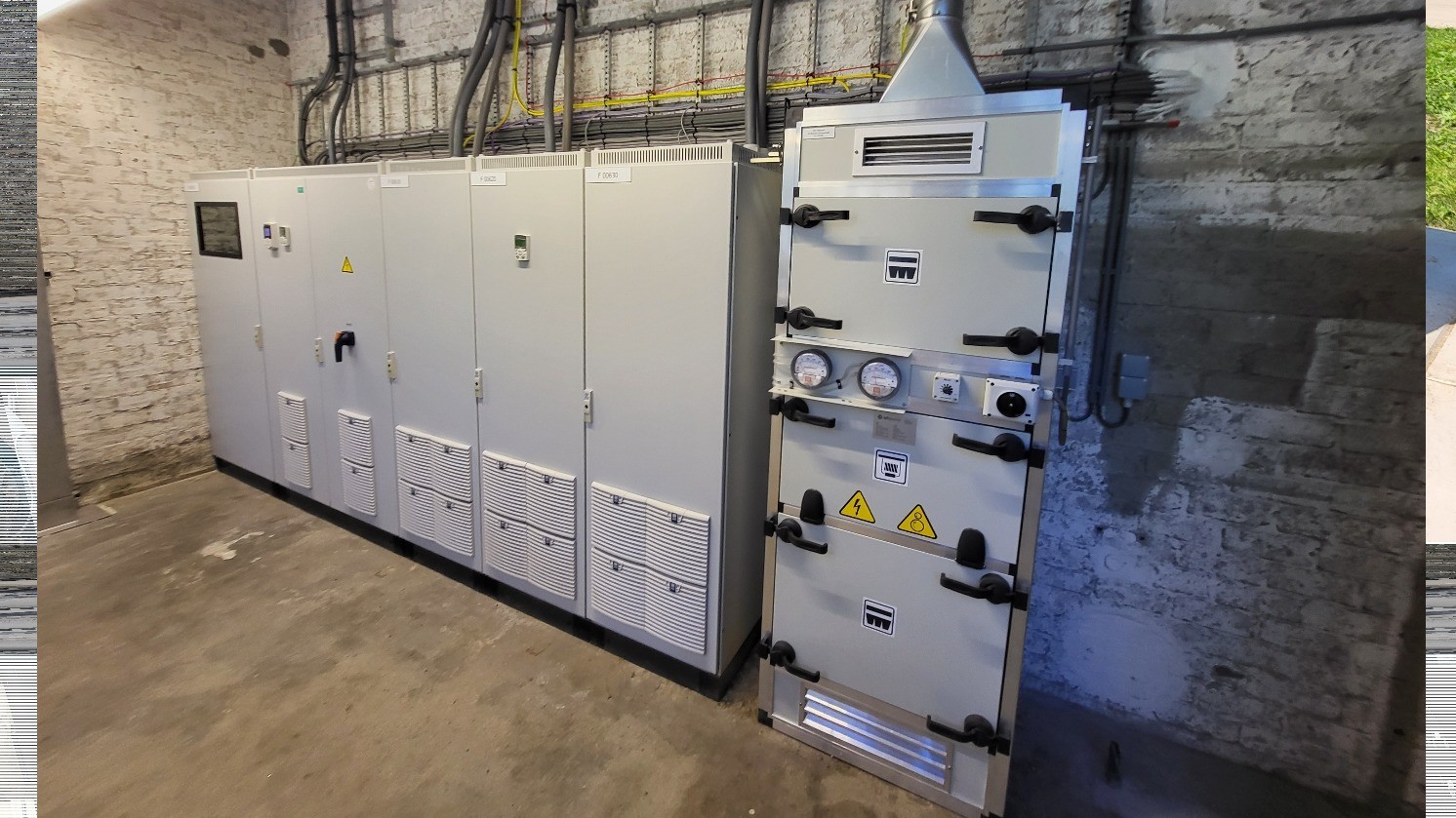 Filterunits voor schakelruimtes en -kasten ter voorkoming van aantasting elektronische componenten.