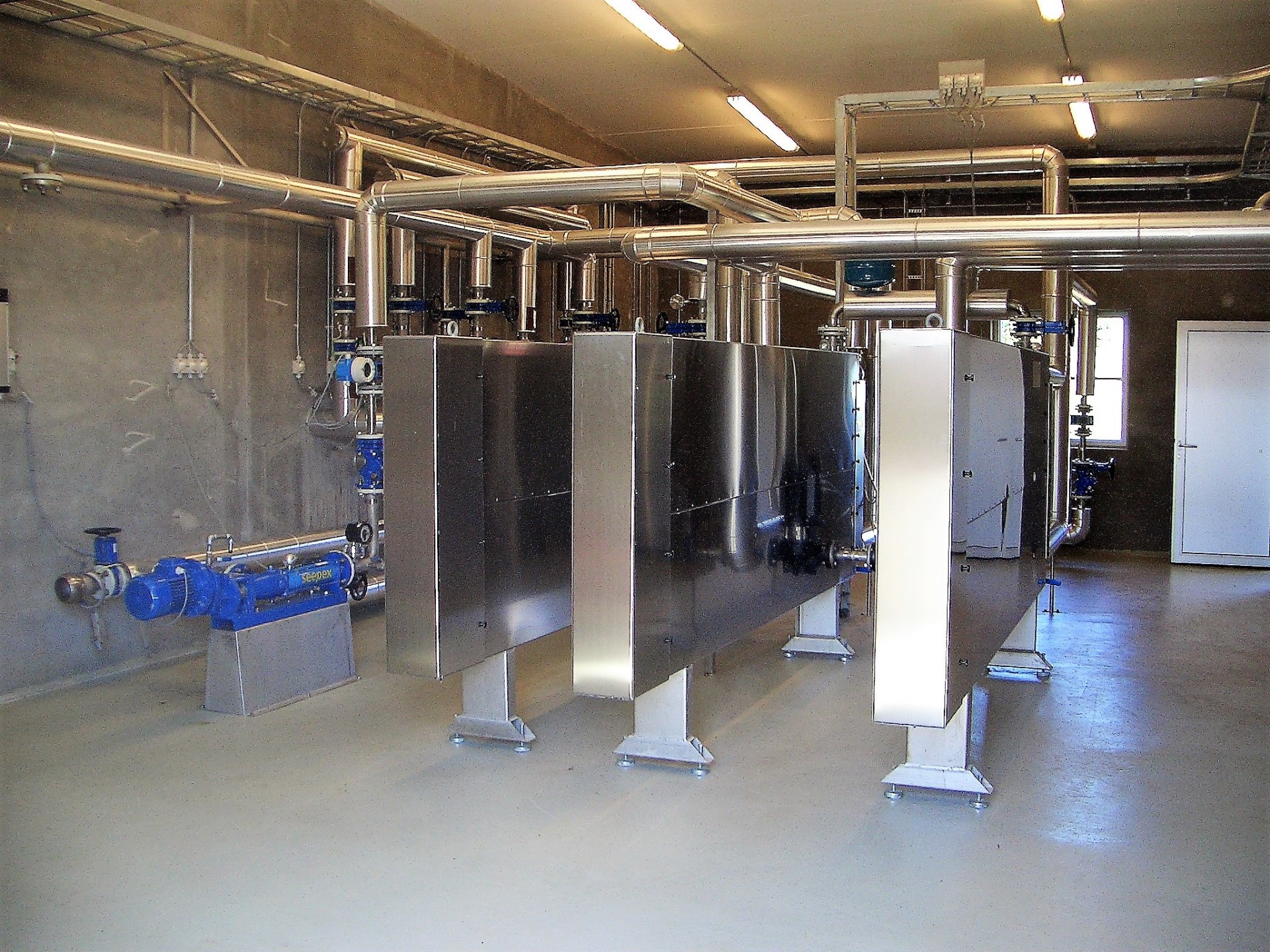 Sludge heat exchangers