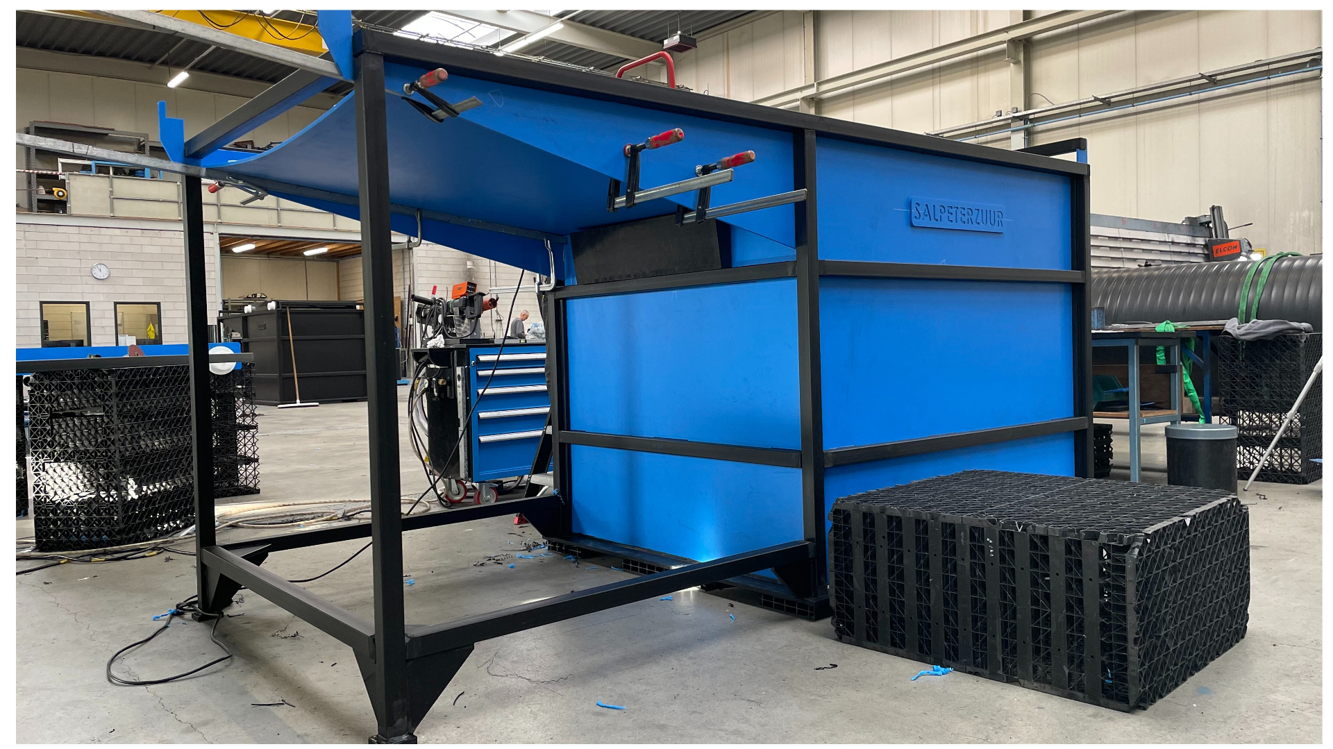 Reinigingsbakken voor planten in de kassenbouw