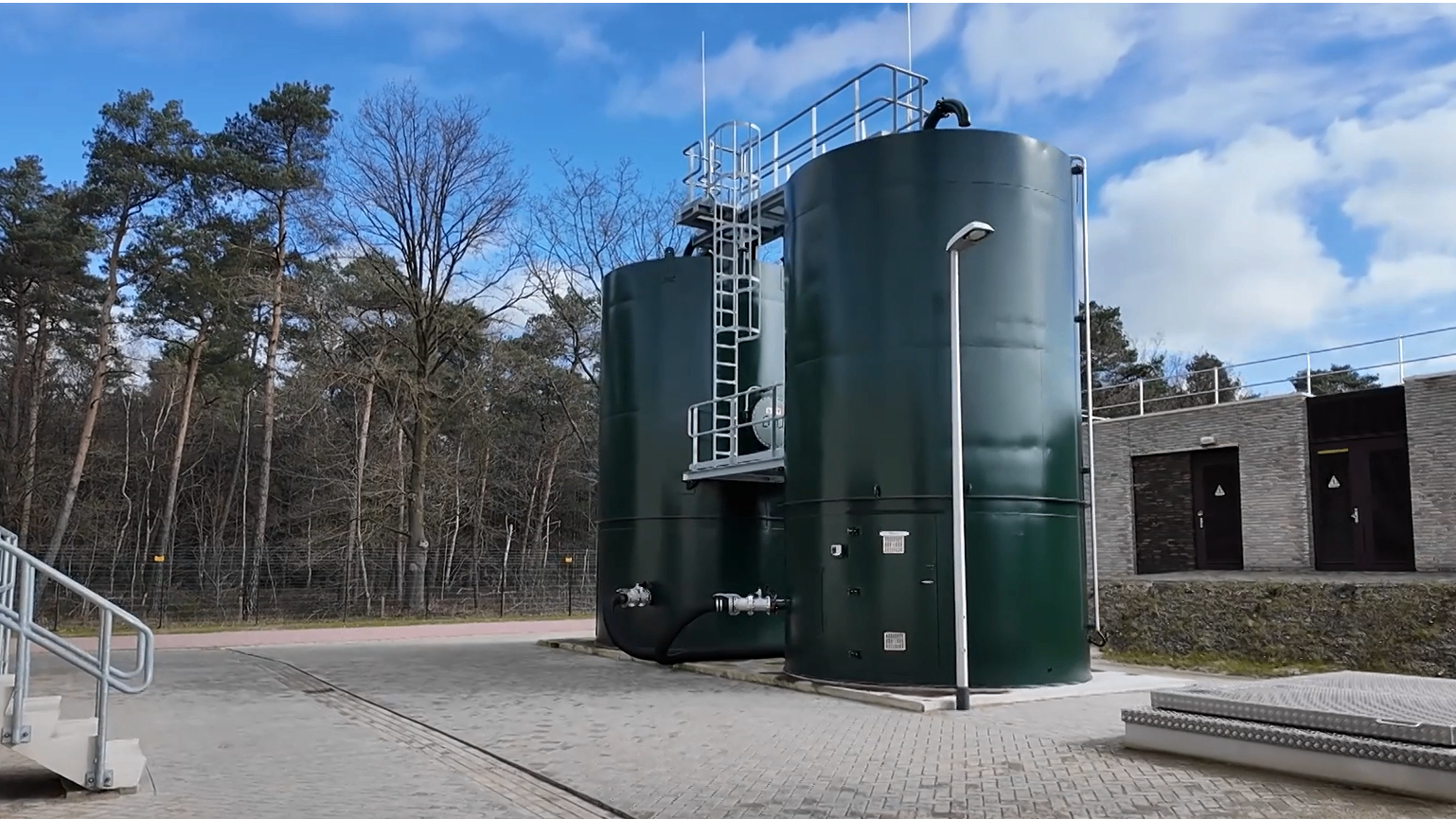 Flush water recovery units Loosbroek and Tilburg