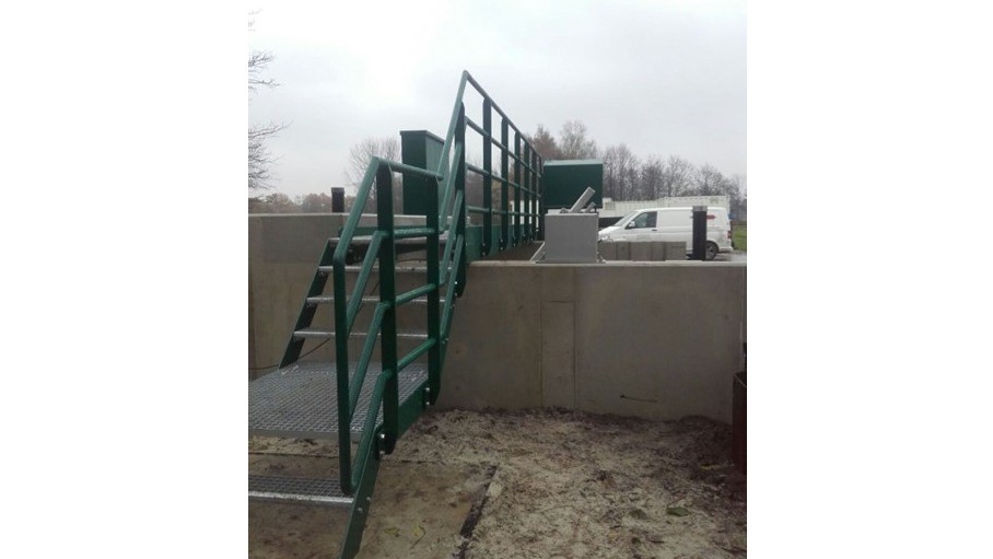 Handrails and platforms – Remote control