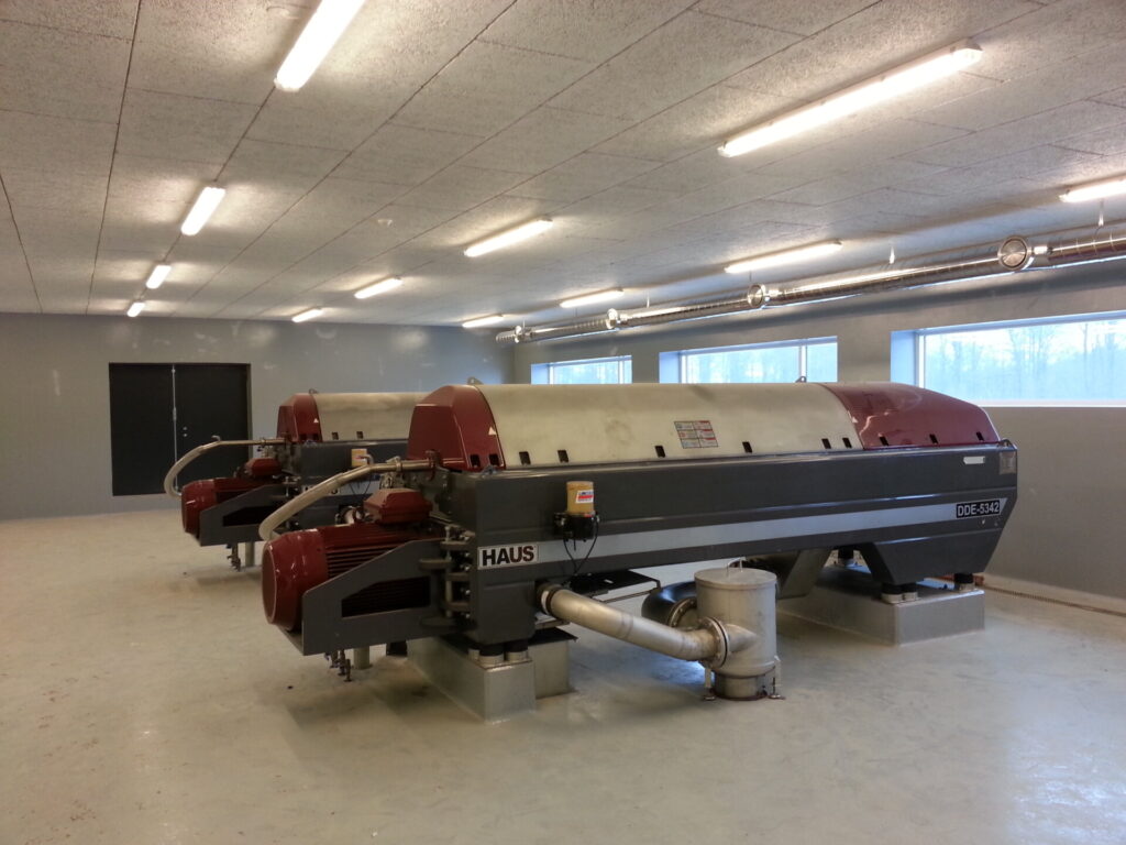 Decanter centrifuges voor slib indikking en ontwatering