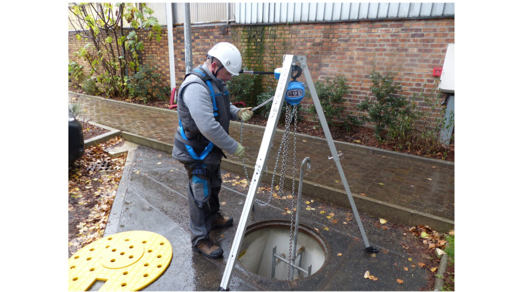 Tracpode driepoot – Verstelbaar tijdelijk ankerpunt voor besloten ruimten met geïntegreerde hijsfunctie tot 500 kg