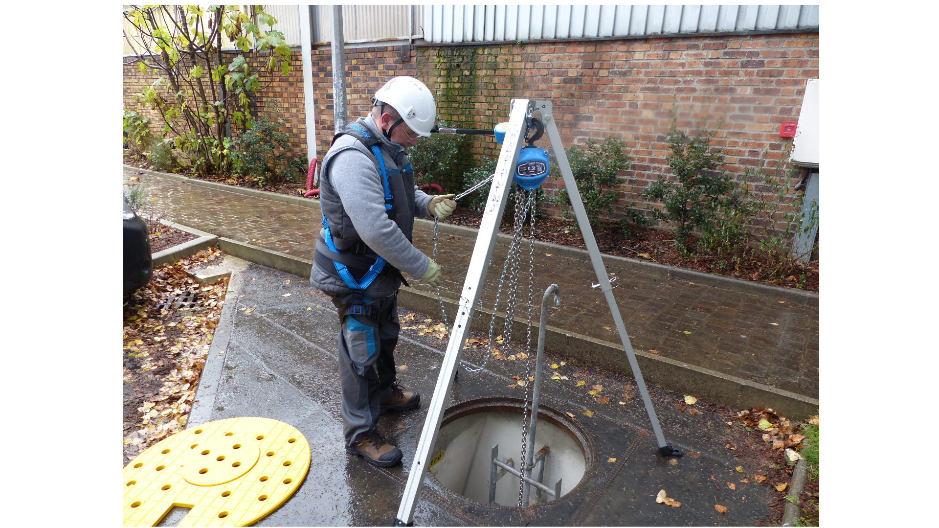 Tracpode driepoot – Verstelbaar tijdelijk ankerpunt voor besloten ruimten met geïntegreerde hijsfunctie tot 500 kg