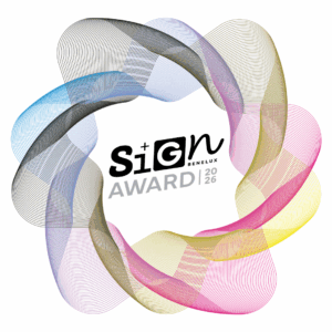 Sign Award Benelux 2026-logo met kleurrijke lijnvormen