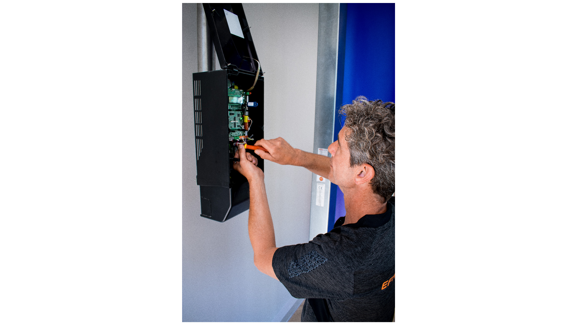 Monteur snelloopdeuren