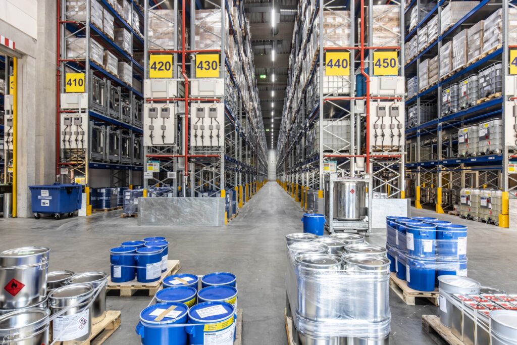 Industry solutions: Chem Logistics, DIY Logistics