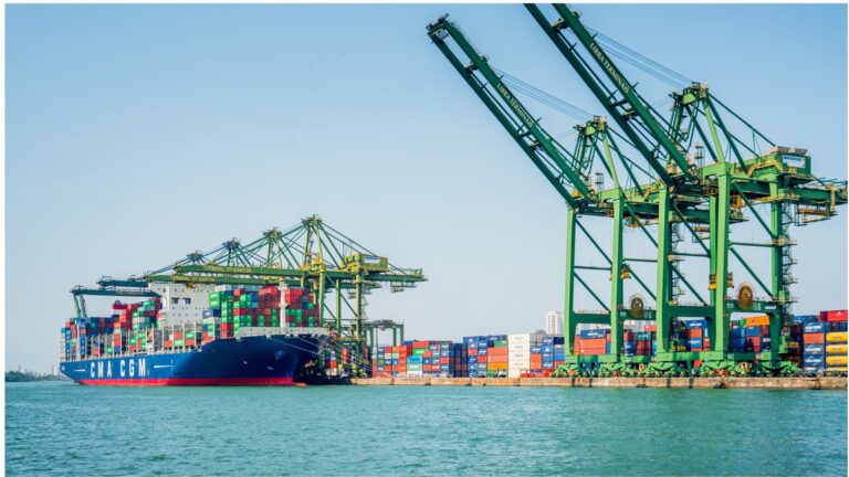 Sea Freight – We safely transport sea freight shipments to any destination – as one of about 700,000 TEUs each year, as part of a combined LCL shipment or using special transport for oversized loads.