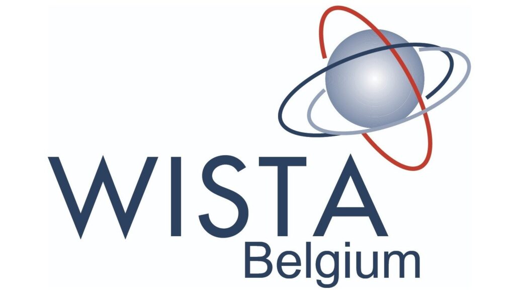 The best helmsmen are on shore