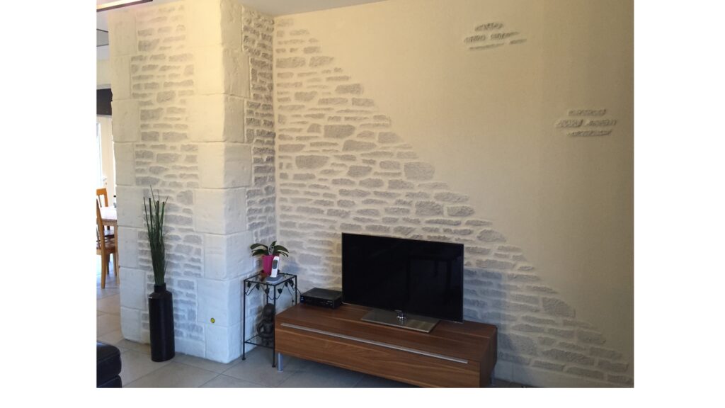 Enduit à la chaux imitation pierre – décoration intérieure