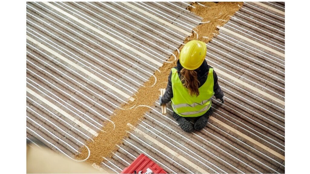 Lithotherm – Chauffage au sol et chape sèche en un seul système