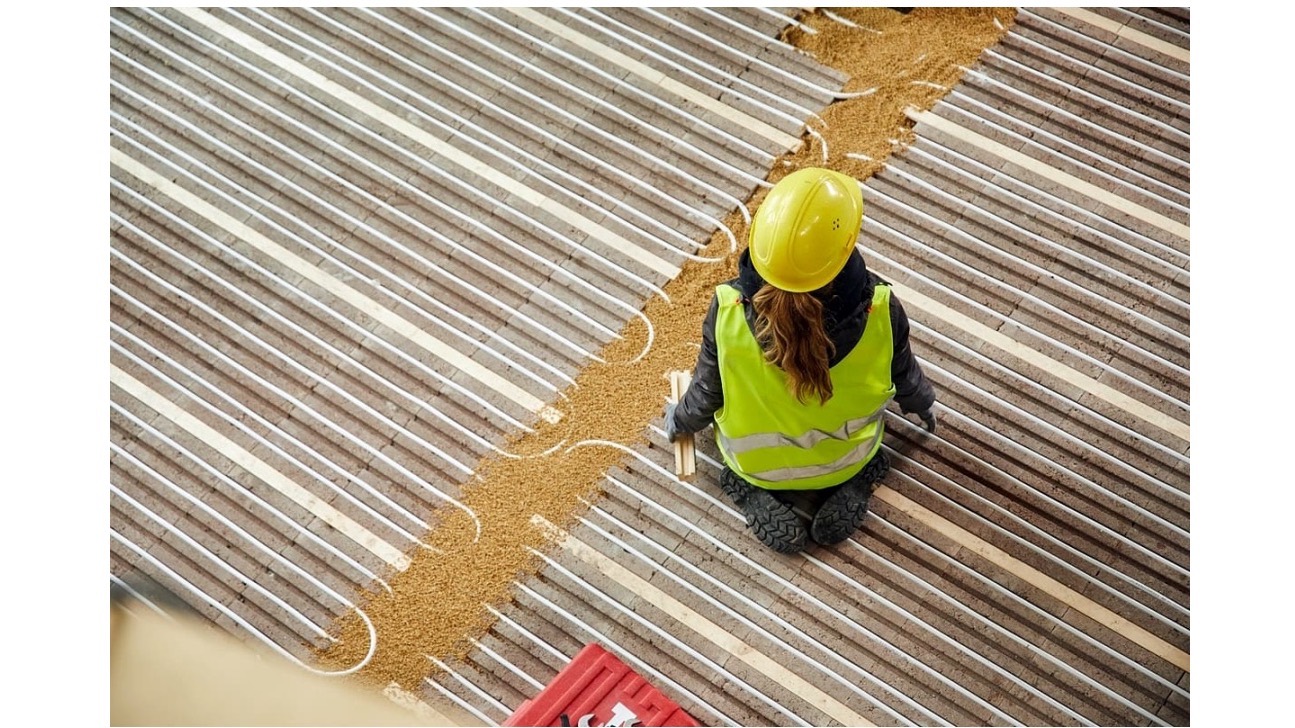 Lithotherm – Chauffage au sol et chape sèche en un seul système