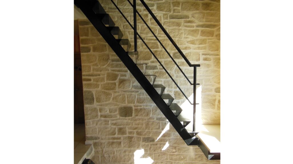 Enduit à la chaux imitation pierre – décoration intérieure