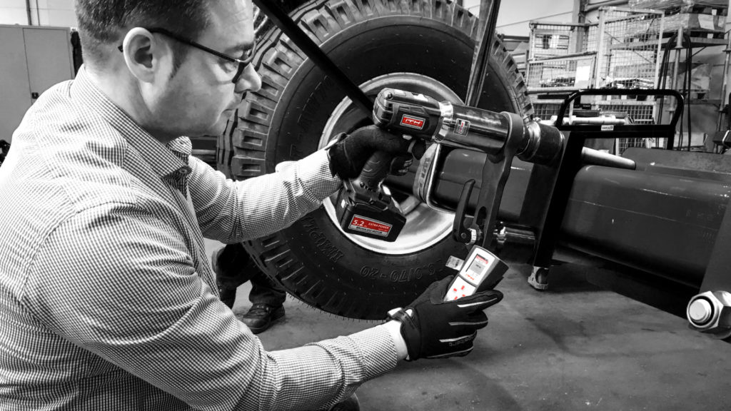 Nut Runner (elektr., pneumat.)