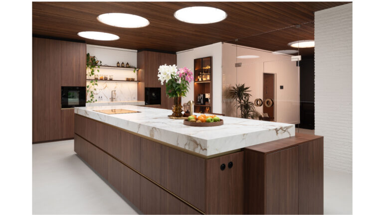 All Inclusive Renovaties realiseert totaalrenovaties van A tot Z met vaste vakmensen en persoonlijke opvolging door de zaakvoerder. Met meer dan 20 jaar ervaring zorgen we voor duidelijke communicatie en een perfect eindresultaat.