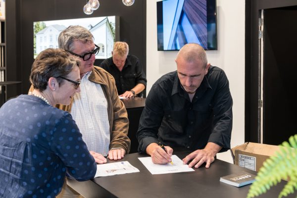 Nacht van bis 2018 exposant geeft uitleg Nacht van bis 2018 exposant geeft uitleg