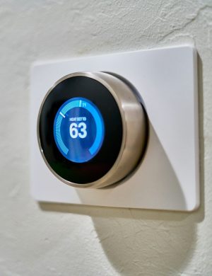 Afbeelding van een slimme thermometer voor een smart home.