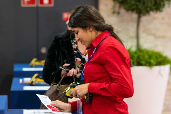 Wonen_01 02 2019 low-14 scanning tickets aan inkom beurs wonen