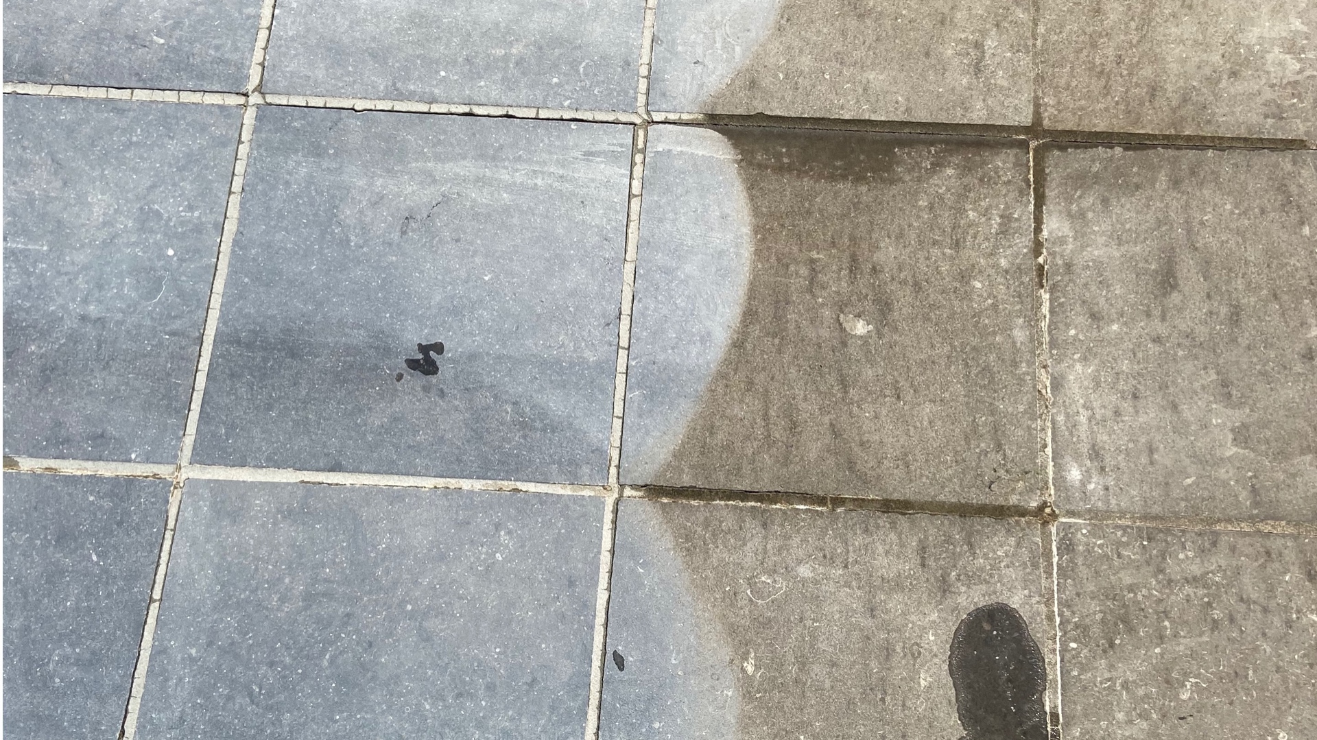 Industriële elektrische naaldbikhamer, draagbare roestverwijderaar, met 120 stuks 3 x 180 mm ontkalkingsnaalden en antisliphandschoenen, 850 W elektrische jetbeitels