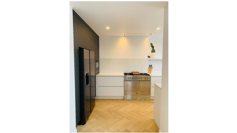 Deze combinatie staat in een herenhuis te Mechelen