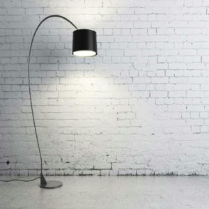 Lege kamer met een lamp