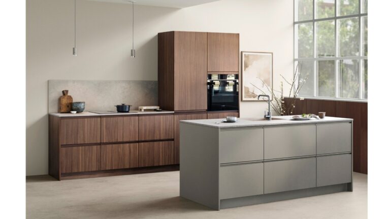 NEW Compose Nordic Glow / London Grey