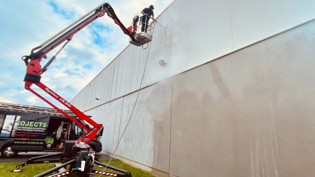 INDUSTRIELE REINIGING