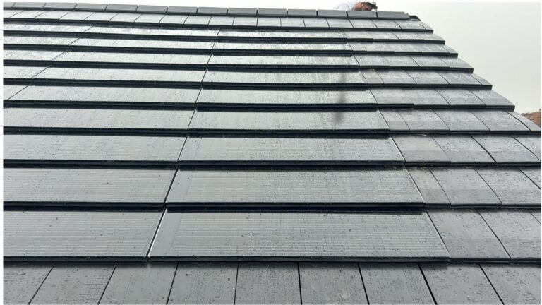 Geïntegreerde solar Wevolt Wienerberger