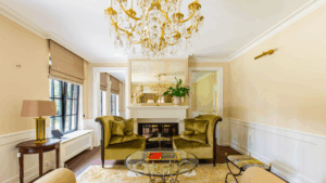 Schilder- en behangwerken gecombineerd met het plaatsen van kroonlijsten en molures