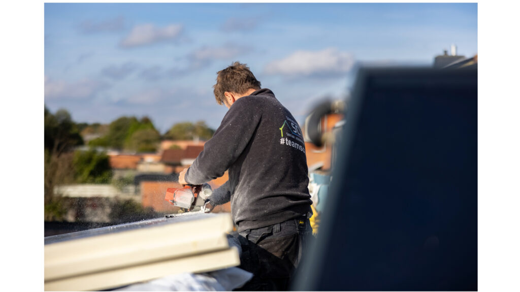 Waarom sarkingisolatie de beste keuze is voor jouw dakrenovatie?