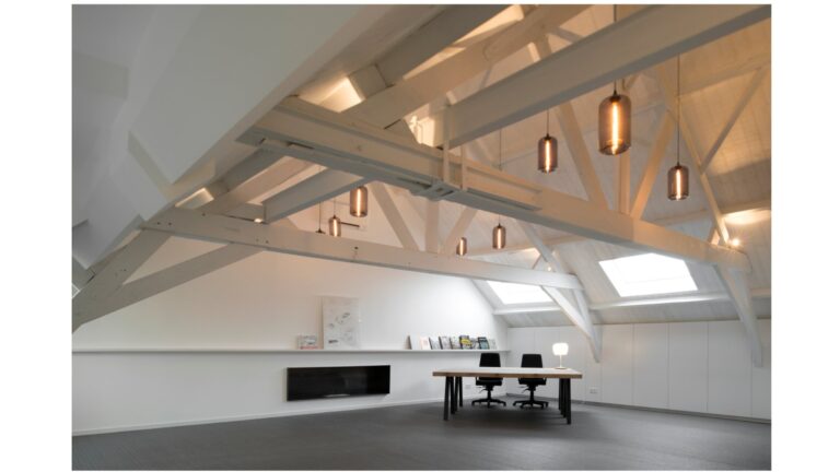 ๐ ๏ธ ZOLDERAFWERKING โ VAN RUIMTE NAAR LEEFRUIMTE