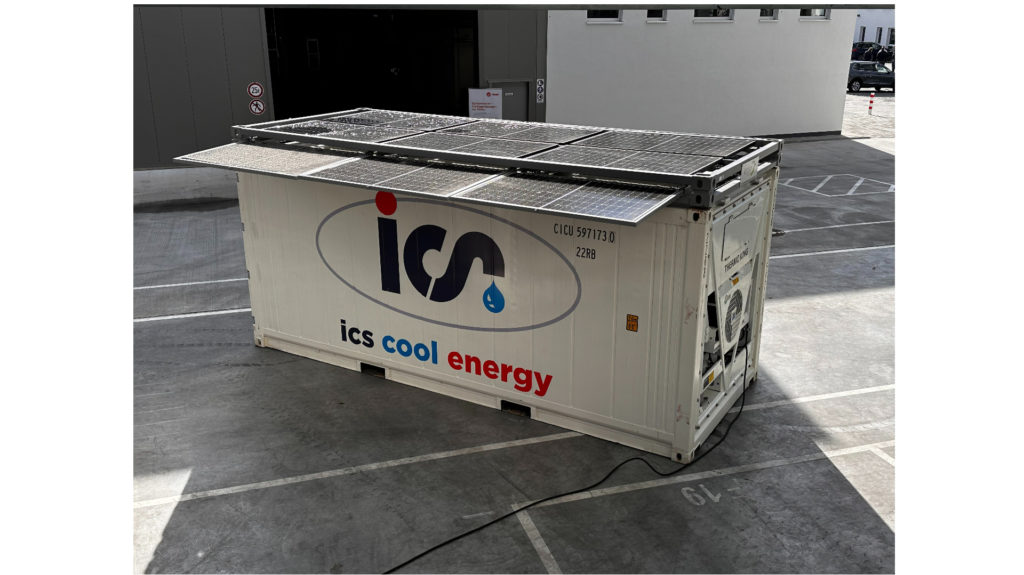 ICS Cool Energy levert huur zonnepanelen bij de 20ft koel/vries containers voor energiezuinig verbruik.