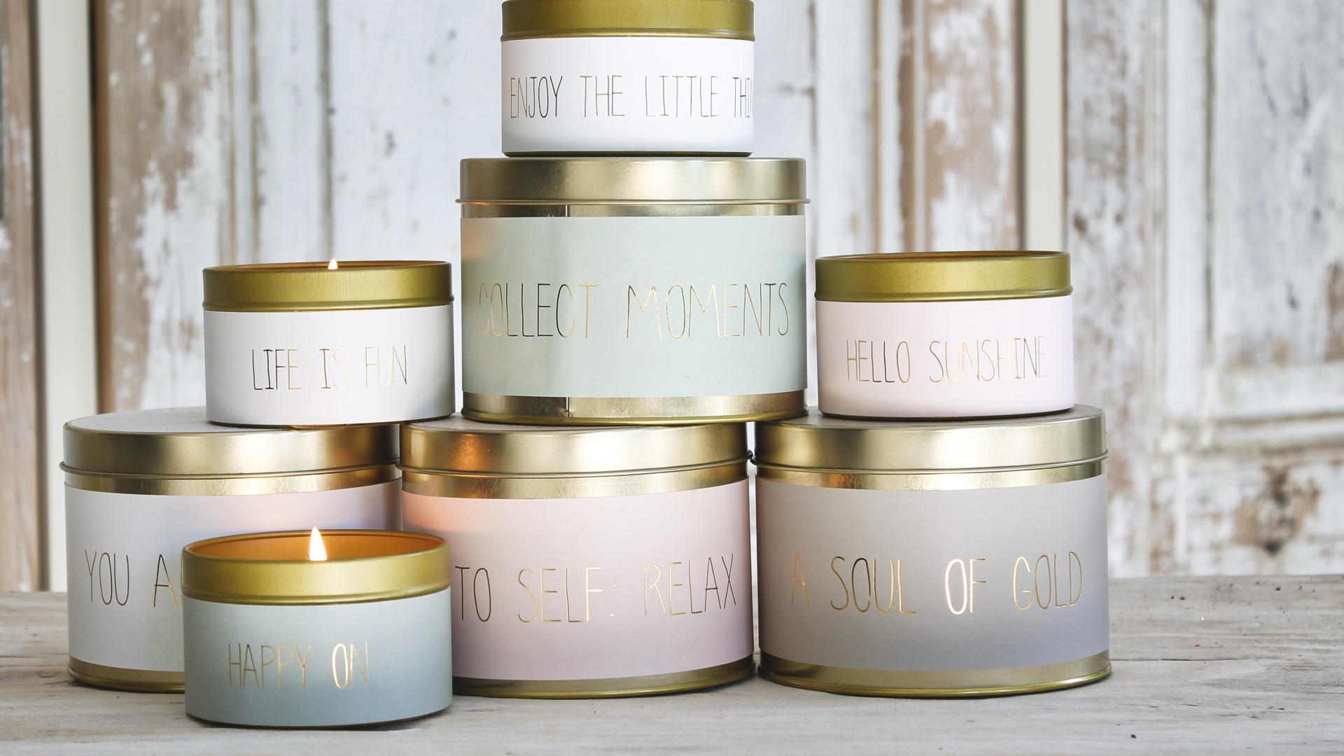 Candles in gold tin holder TrendZ voorjaar 2020
