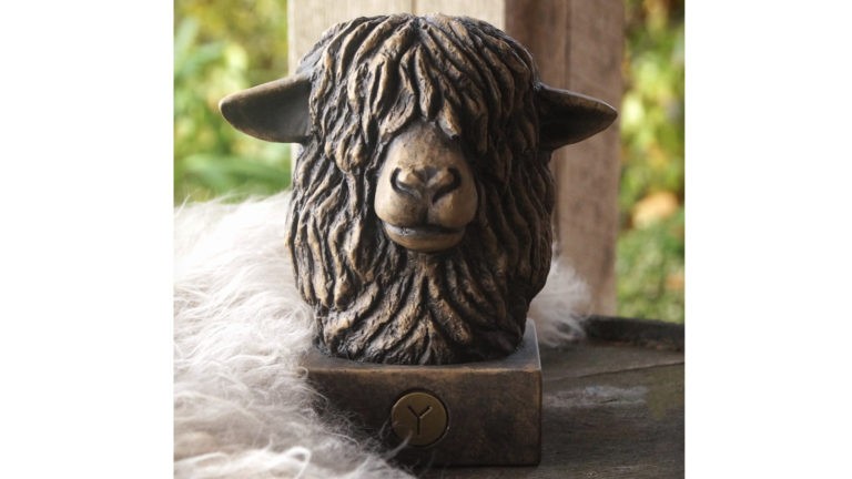 Statue Sheep Head Majestic Brown – Spring Summer 2024